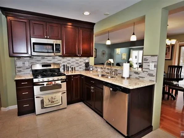 1 Spruce Run #1, Ramsey, NJ 07446