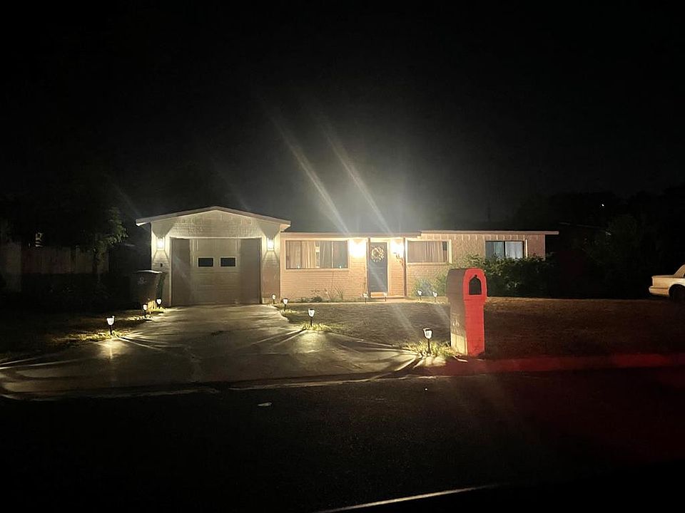 1st image of 2630 Glenwood Dr
