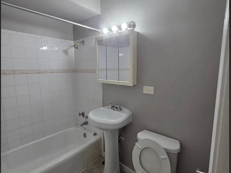 8201-8213 S Maryland Ave — Photo 7