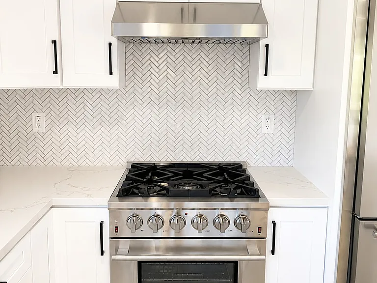 9021 Hyde Park Dr — Photo 3
