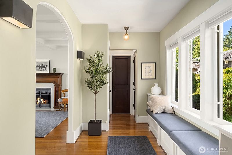 4th image of 618 37th Avenue