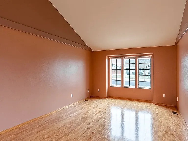 402 E Tanglewood Dr — Photo 23
