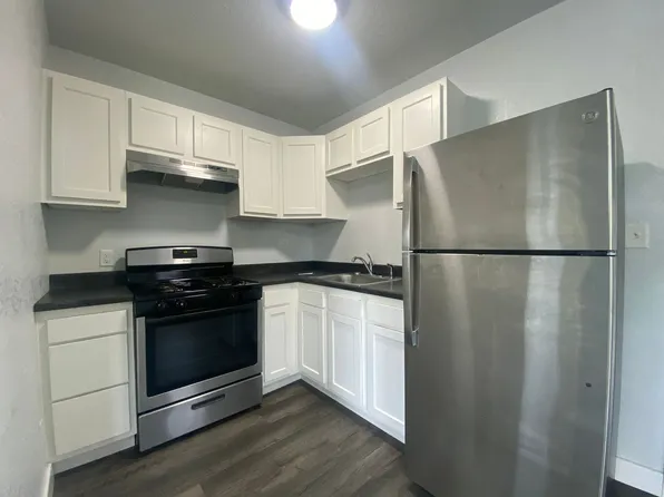 609 S Dewey (4 Plex), 609 S Dewey St #4, Maryville, MO 64468