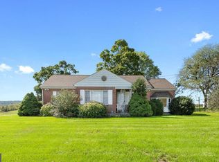 439 Laudermilch Rd, Hershey, PA 17033