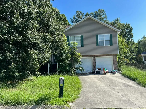 6930 Rambling Brooks Ln, Knoxville, TN 37918