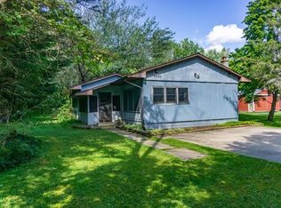 5097 N Water Rd, Sanford, MI 48657