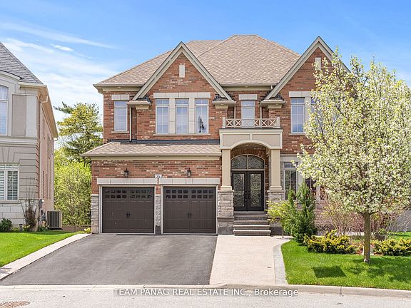 3rd image of 34 Cannington Cres