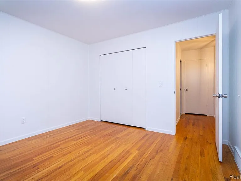 7580 Thornwood St — Photo 21