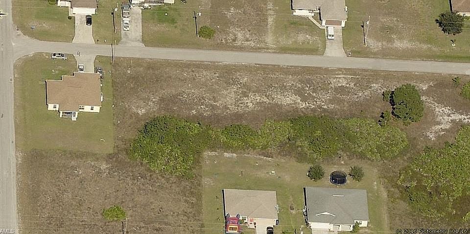 2nd image of 2615 41st St SW