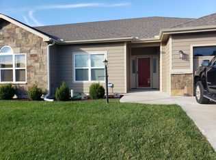 3310 SE Blazing Star Dr, Topeka, KS 66609