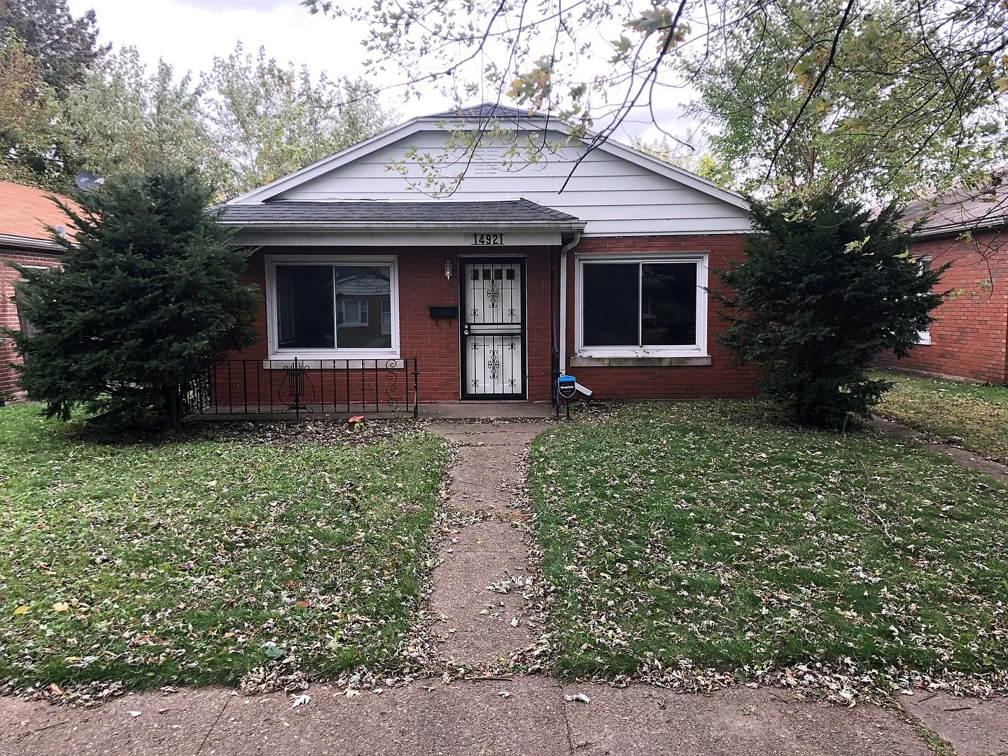 14921 Irving Ave photo 1