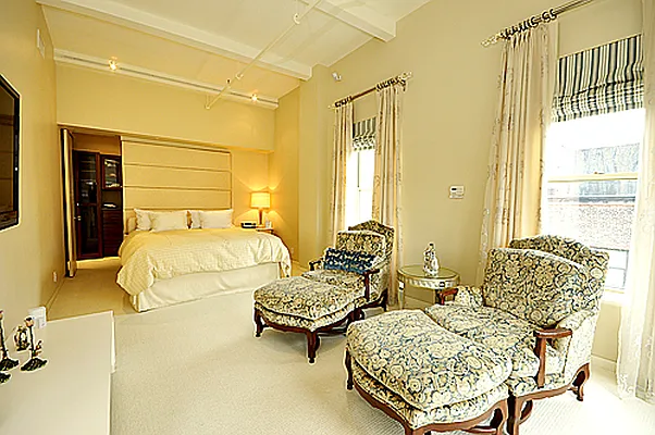 Sold by Leslie J. Garfield | media 21