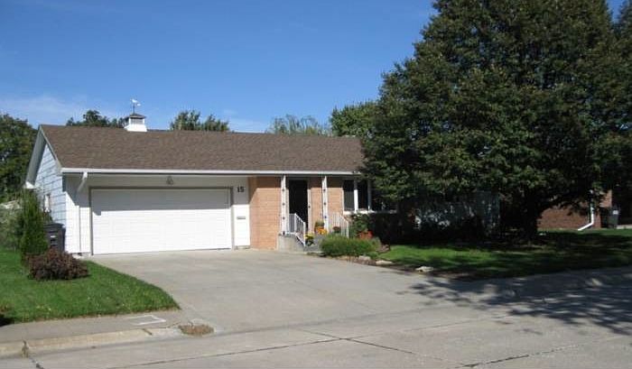 1st image of 15 Eastridge Ave