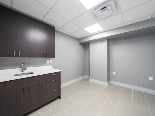 845 Newark Avenue image 30 of 38