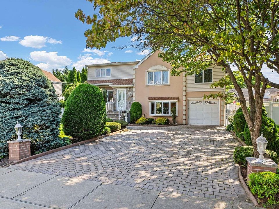 1st image of 158 Mayfair Avenue