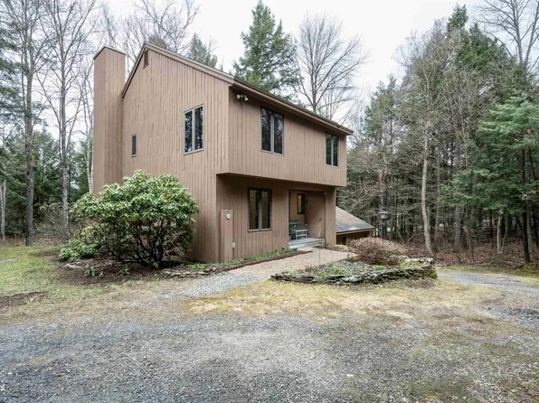 512 Marsh Family Road, Hartford, VT 05059