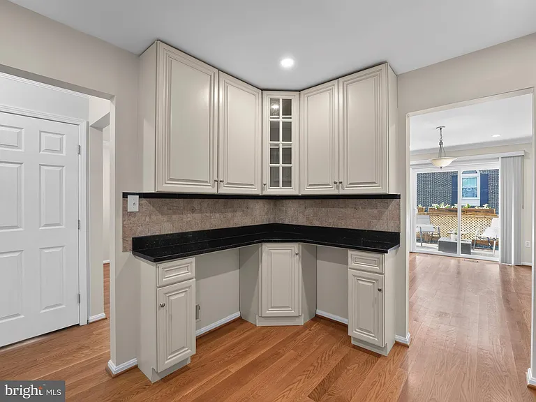 7740 Bristol Square Ct — Photo 13