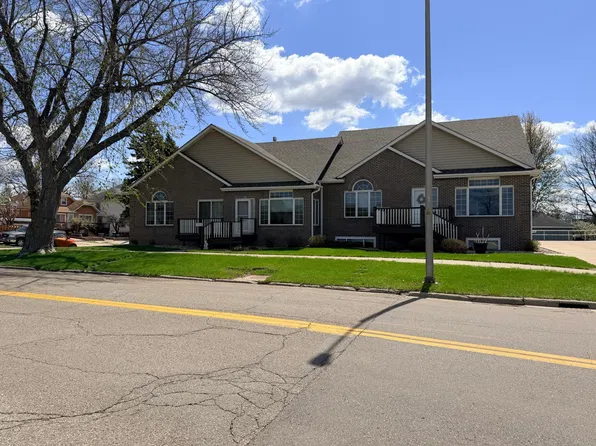 726 3rd Ave, Worthington, MN 56187