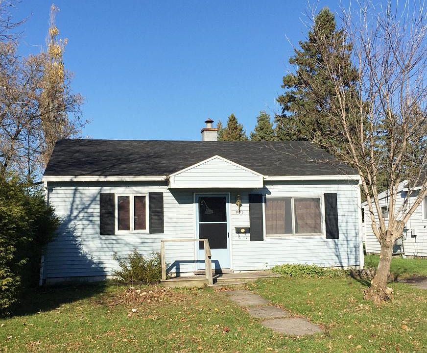 1st image of 905 E 8th Ave