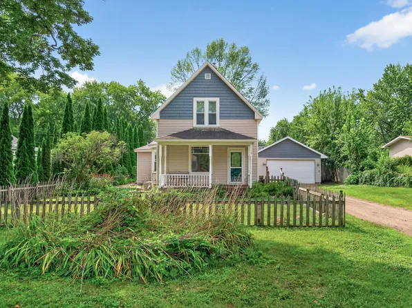 117 Lockey Ave, Center City, MN 55012