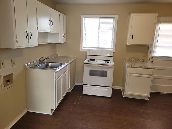 2nd image of 1809 Ryan St