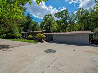 7630 Webster Rd, Middleburg Heights, OH 44130