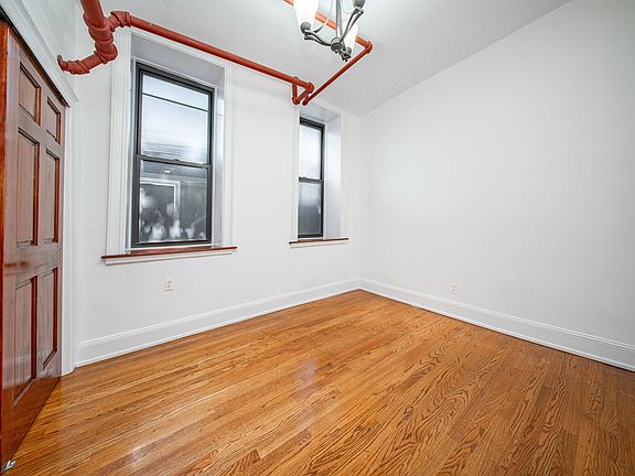 5th image of 3184 43rd St APT 1