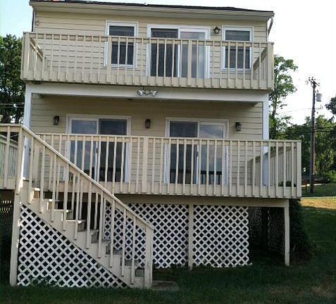 3rd image of 1330 Washington Dr