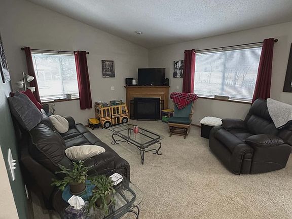 4th image of 2318 Melanie Ln #2