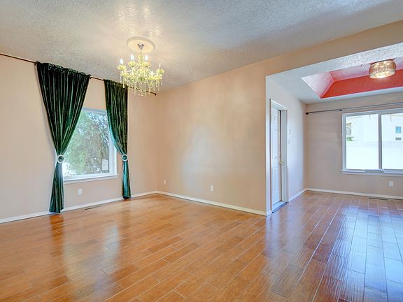 4th image of 10532 Calle Alba NW