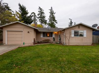 1014 Ridgeway Dr, Oak Harbor, WA 98277