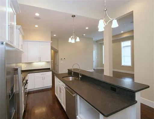 12 Mohawk St #1 — Photo 3