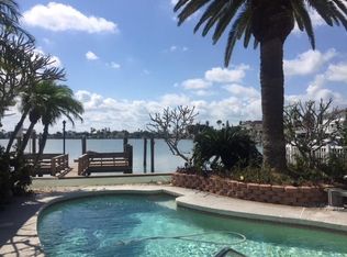 215 144th Ave, Madeira Beach, FL 33708