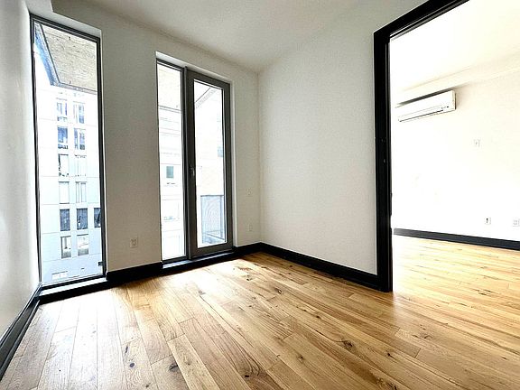 5th image of 42-20 27th St #912