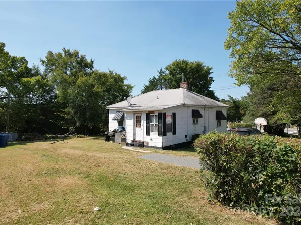 110 Sims Pkwy, Harrisburg, NC 28075