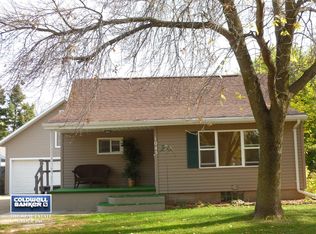 1045 Mayer St, Menasha, WI 54952