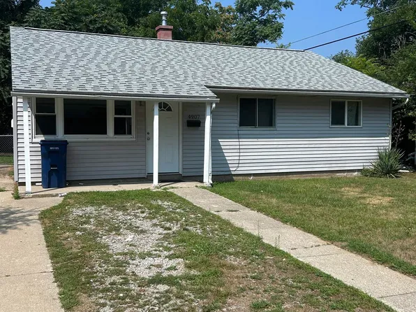 4907 Delta Dr, Flint, MI 48506