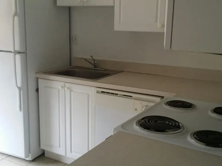 204 Pine Violet Ct #202 — Photo 6