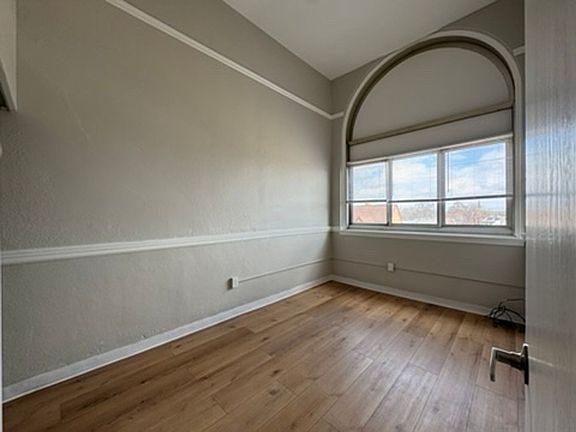 5th image of 316 N College St #Bdb267458