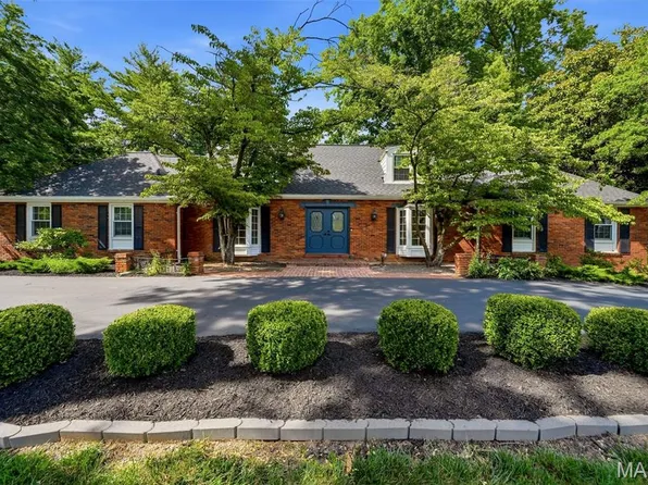 5 Portland Dr, Saint Louis, MO 63131