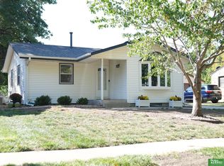 5221 Francis St, Lincoln, NE 68504