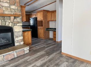 8246 Feather Holw, Fenton, MI