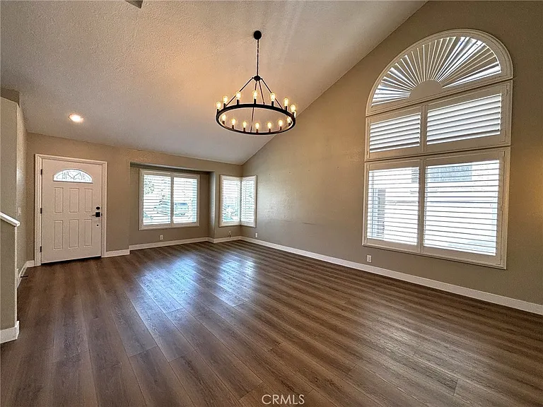 11597 Norgate Cir — Photo 4