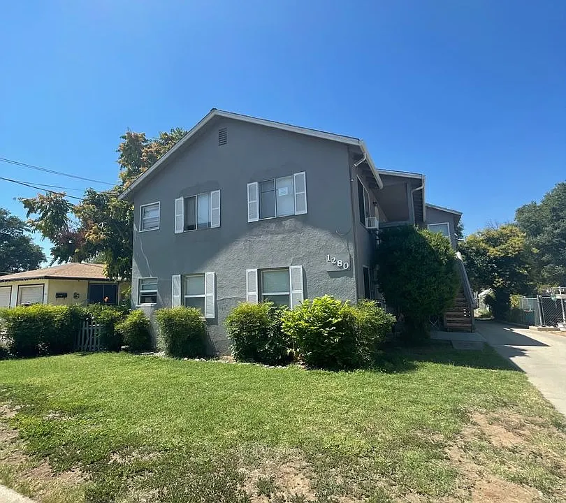 1280 High St