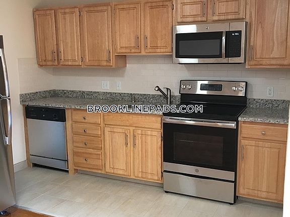 4th image of 230 Babcock St APT 4D