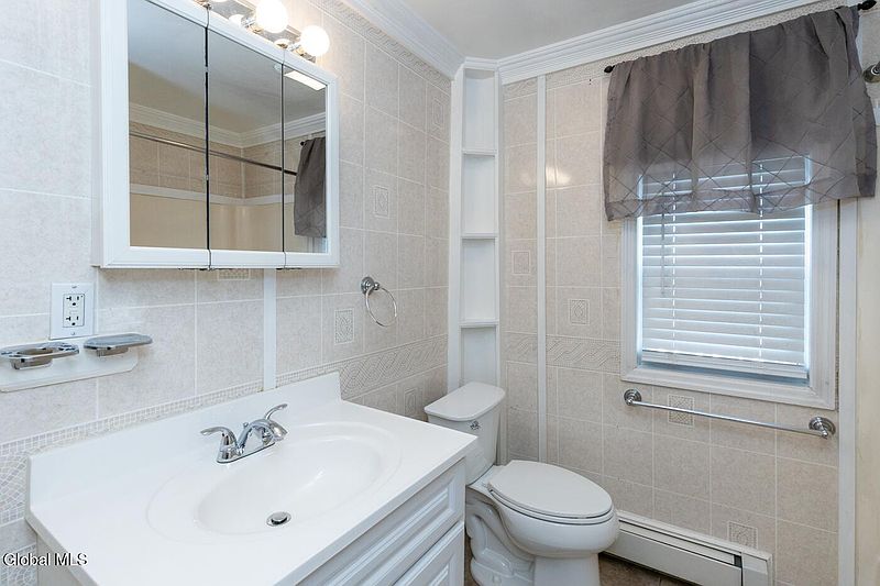 5th image of 1046 1st Street