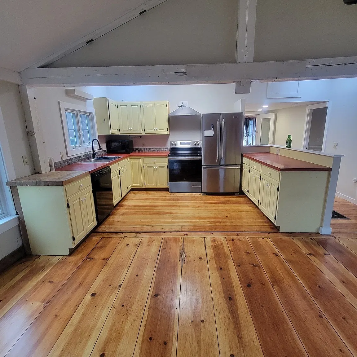2 bed, 1700 sqft, $3,000 — Photo 3