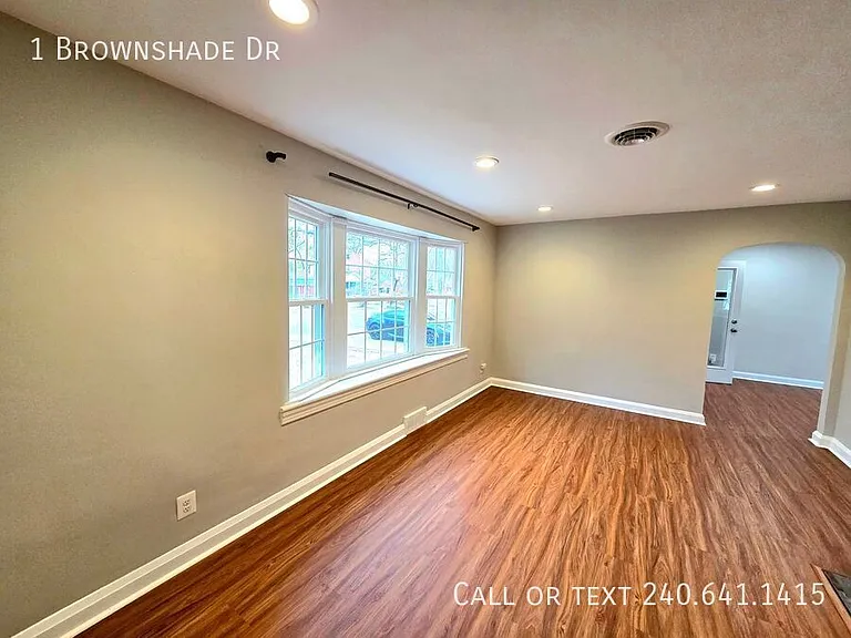 1 Brownshade Dr — Photo 3
