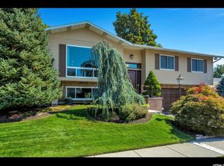 8253 S Valencia Cir, Sandy, UT 84093