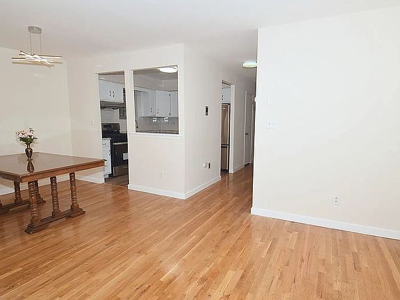 5th image of 3825 147th St